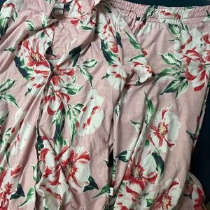 Short Sleeve/Pants Pink Floral Pajama Set